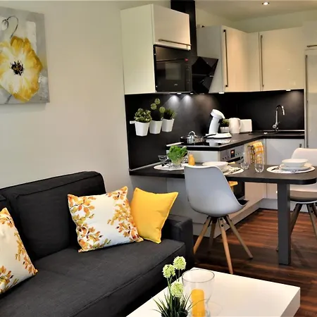 Modernes Mit Balkon & Kostenlosem Parkplatz Appartement *