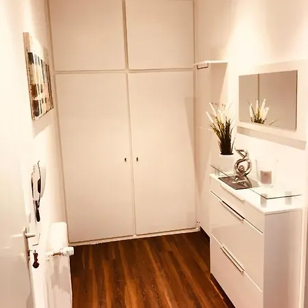 Gemuetliches Und Modernes In Gruenen Top-lage *